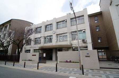 中学校　大阪市立旭陽中学校（中学校）まで878m