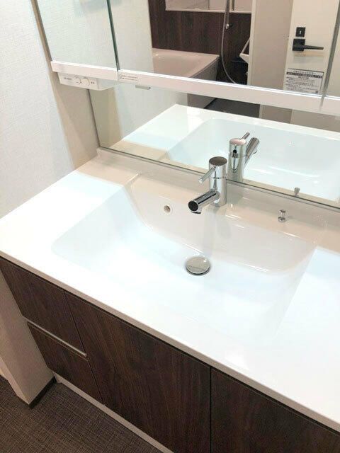 洗面設備　使いやすい洗面所です