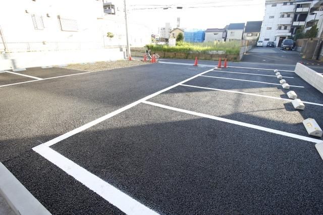 駐車場　広々な駐車場