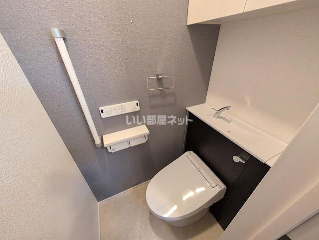 阪急伊丹線 伊丹駅 徒歩24分 2階建 築1年のトイレ写真