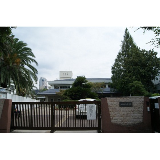 小学校　広島市立本川小学校（小学校）まで354m