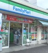 コンビニ　ファミリーマート 日吉本町駅前店（コンビニ）まで761m