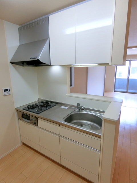 キッチン　※別部屋参考写真