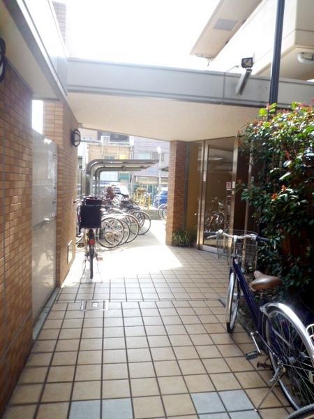 駐車場　★玄関出入口★