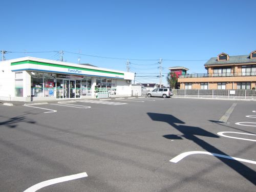 コンビニ　ファミリーマート土浦摩利山新田店（コンビニ）まで832m