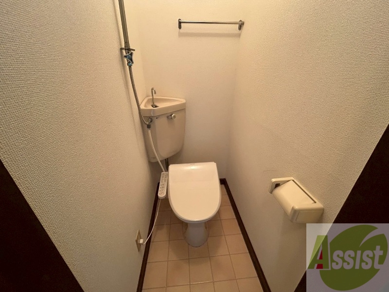 トイレ　こちらはトイレです。清潔感があり、安心して使用できます。