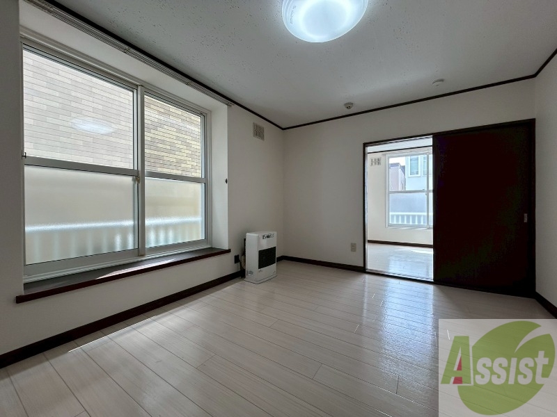 居室・リビング　広くてキレイなお部屋が広がっていて、充実した生活が送れそう。