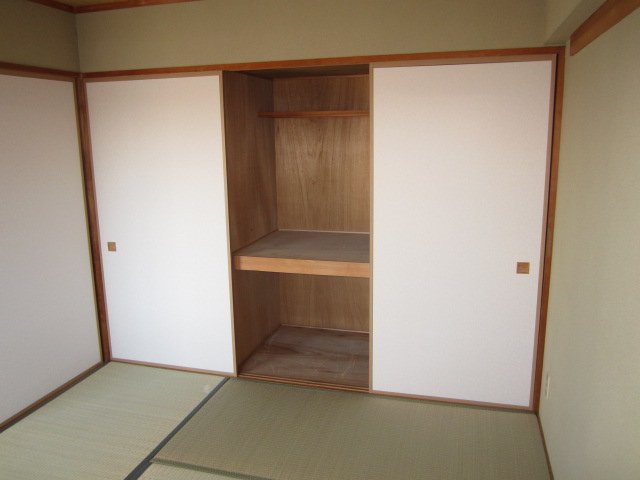 収納　リバティハイツ