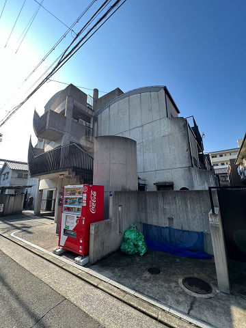 建物外観　外観は落ち着いています