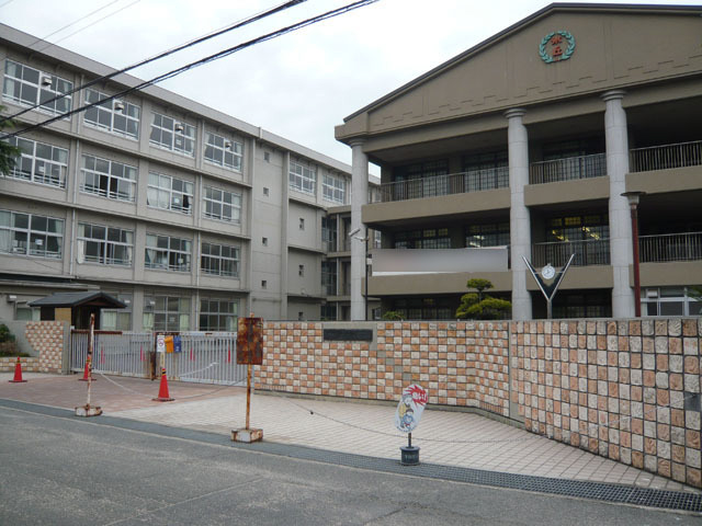 小学校　氷丘小学校（小学校）まで1323m