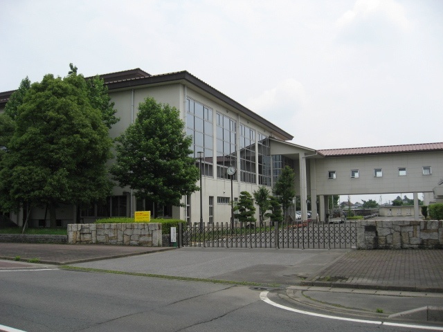 中学校　瑞穂市立巣南中学校（中学校）まで1360m
