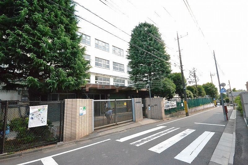 中学校　大森第六中学校（中学校）まで333m
