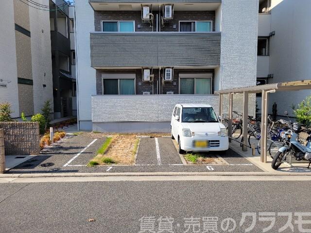 駐車場　敷地内駐車場