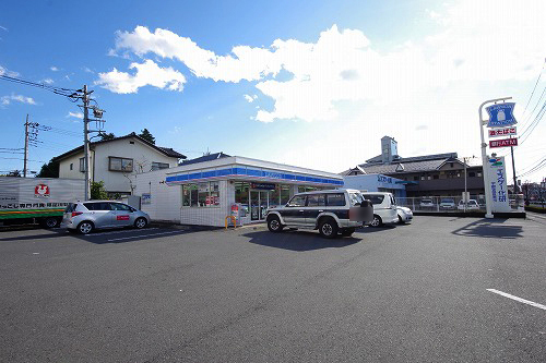 コンビニ　ローソン　宇都宮中戸祭店（コンビニ）まで742m