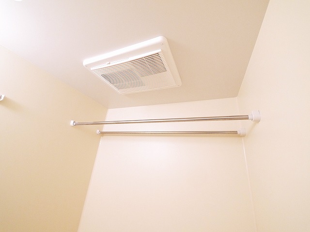 その他設備　お風呂には浴室乾燥機もついてます。