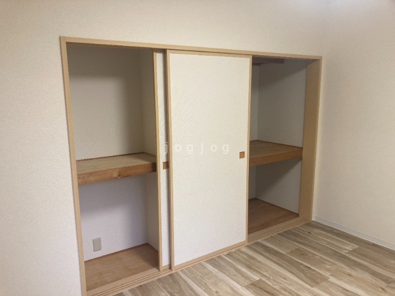 収納　洋室１