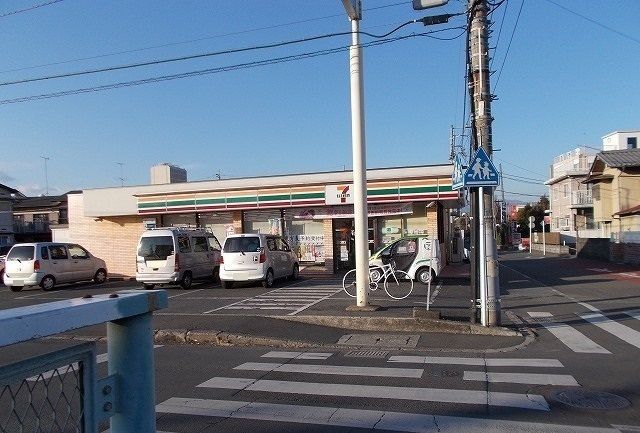 コンビニ　セブンイレブン久野店（コンビニ）まで650m