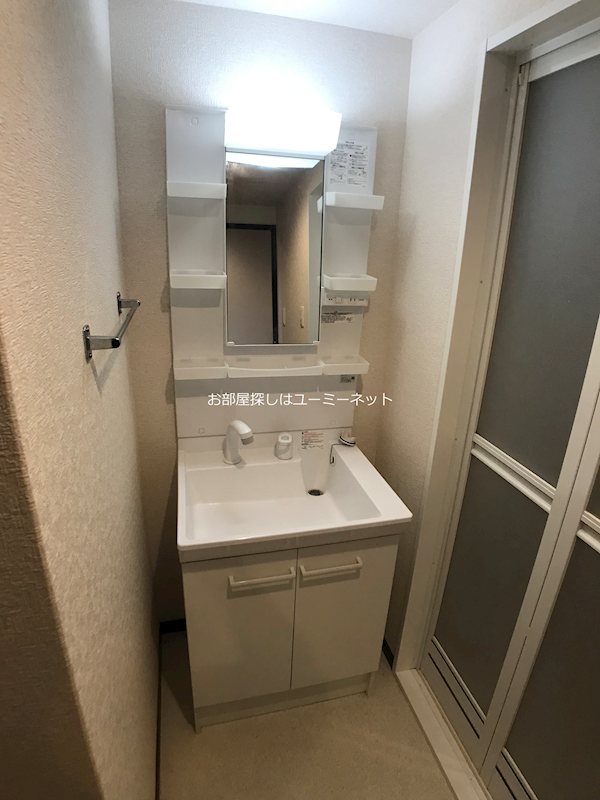洗面設備　※写真は反転タイプです。