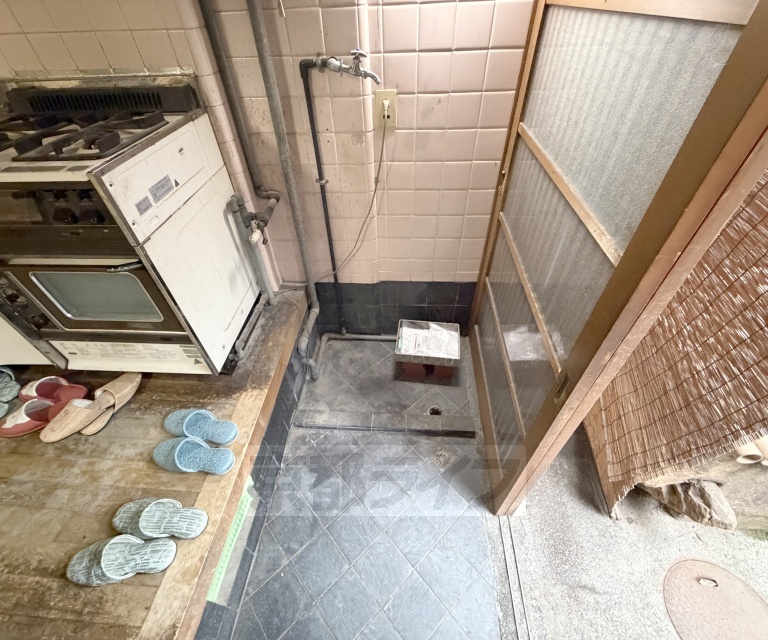 地下鉄烏丸線 丸太町駅 徒歩7分 1階建 築113年の玄関写真