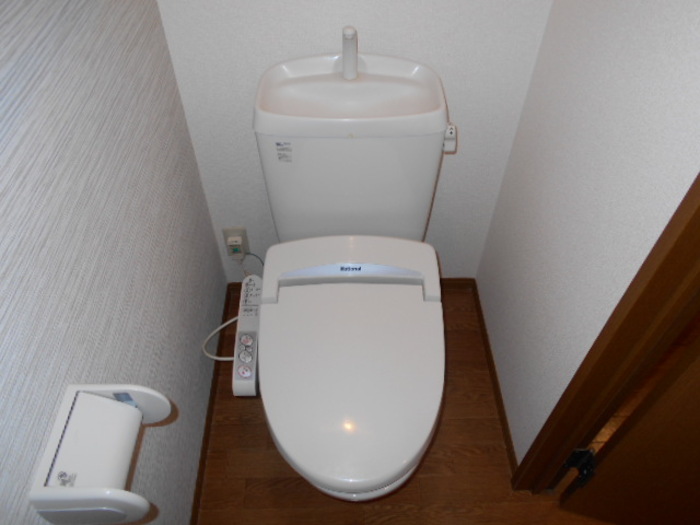 トイレ　※この画像は同一物件の別室です