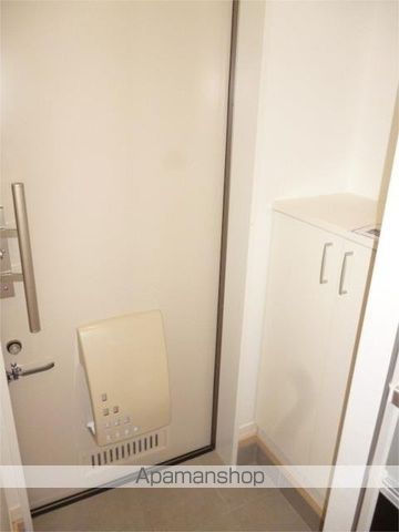 東武伊勢崎線 竹ノ塚駅 徒歩7分 3階建 築16年の玄関写真