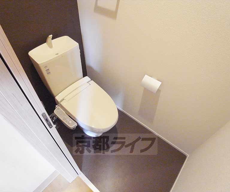 トイレ　ウォシュレットつきです