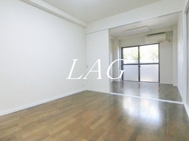 居室・リビング　洋室のお部屋です。