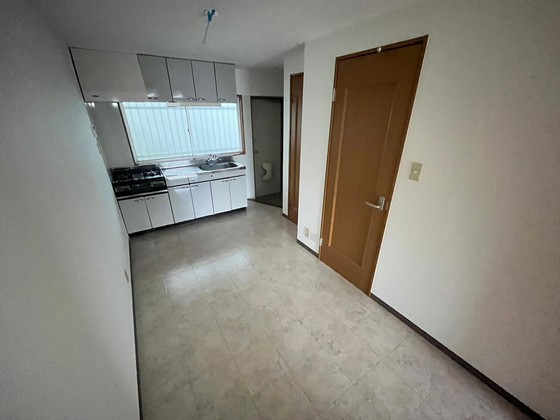 パレグレース平和公園の居間写真