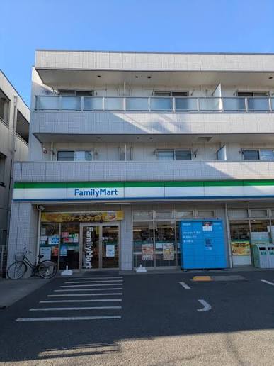 コンビニ　ファミリーマート 南篠崎町二丁目店（コンビニ）まで378m