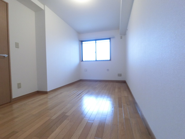 その他部屋・スペース　※別部屋反転タイプ参考写真