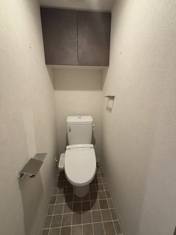 地下鉄御堂筋線 西中島南方駅 徒歩9分 14階建 新築のトイレ写真