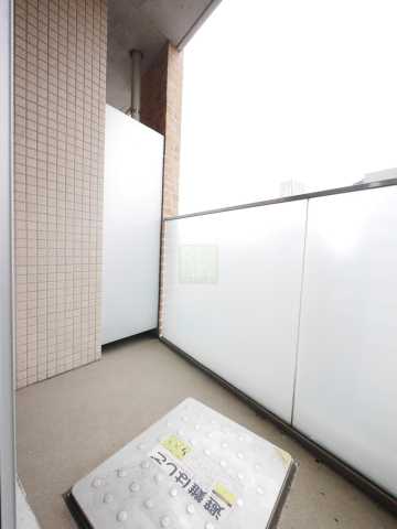 バルコニー　別部屋の画像になります。