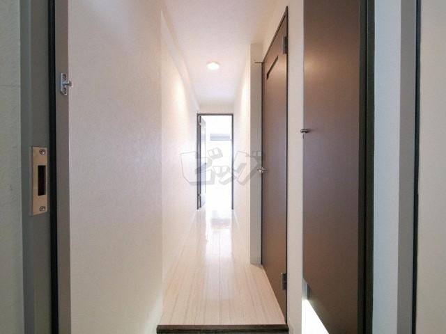 ＪＲ函館本線 桑園駅 徒歩3分 4階建 築16年の玄関写真