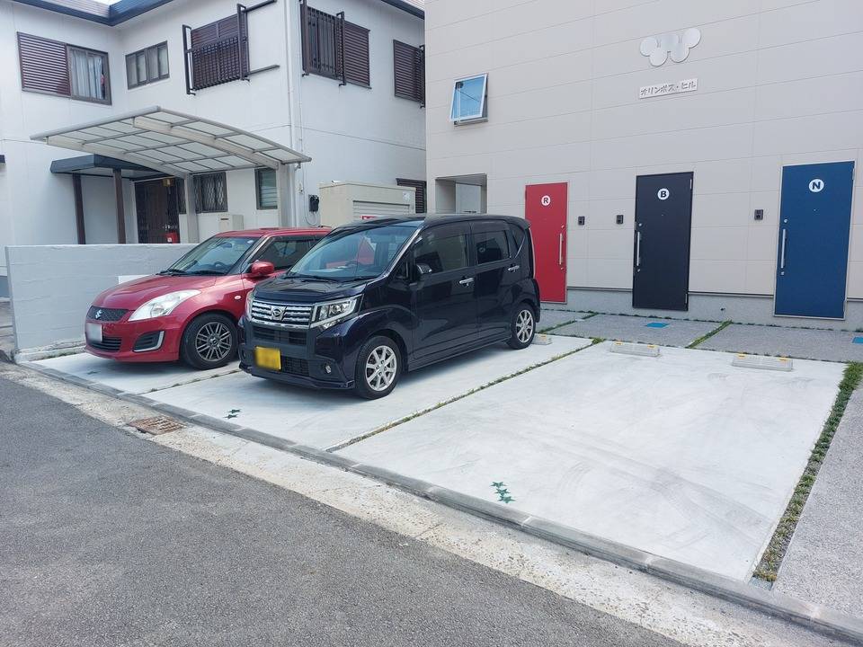 駐車場　駐車場