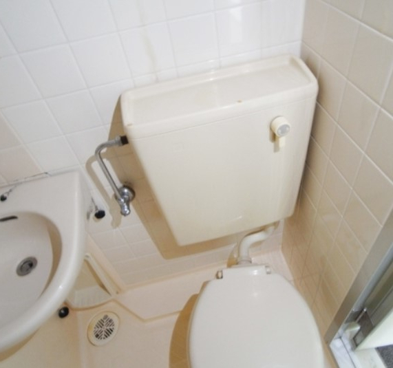 ＪＲ中央線 西八王子駅 徒歩11分 10階建 築37年のトイレ写真