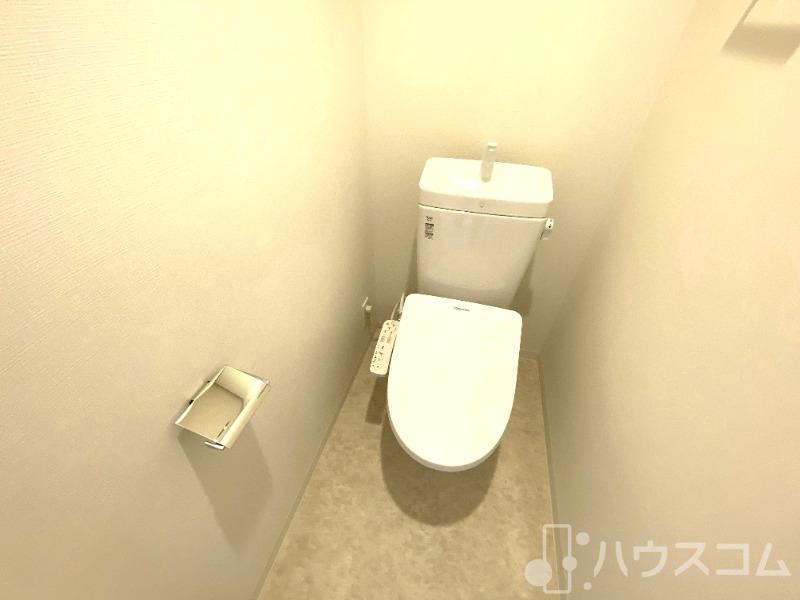 トイレ　冬でも安心の暖房便座です！
