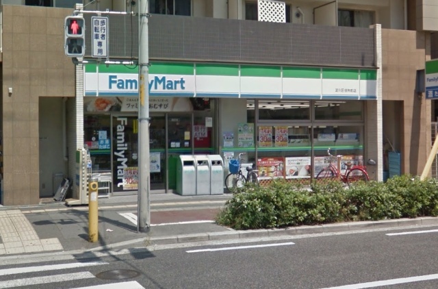 コンビニ　ファミリーマート淀川区役所前店（コンビニ）まで293m