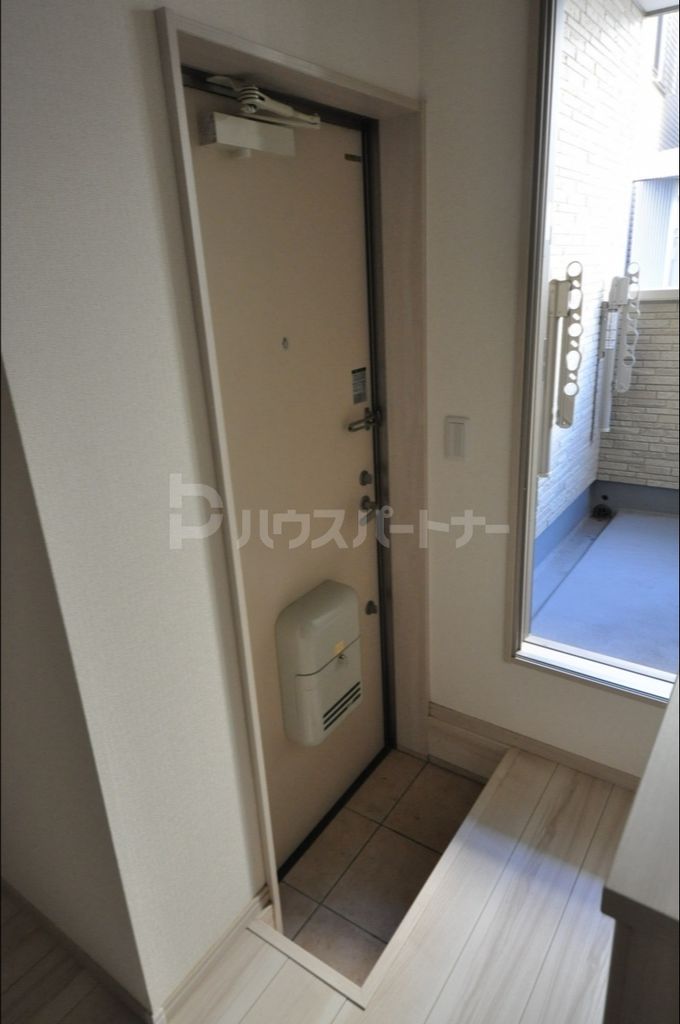 2525コーポラス西日暮里の玄関写真