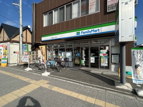 コンビニ　ファミリーマート　南加賀屋2丁目店（コンビニ）まで1006m