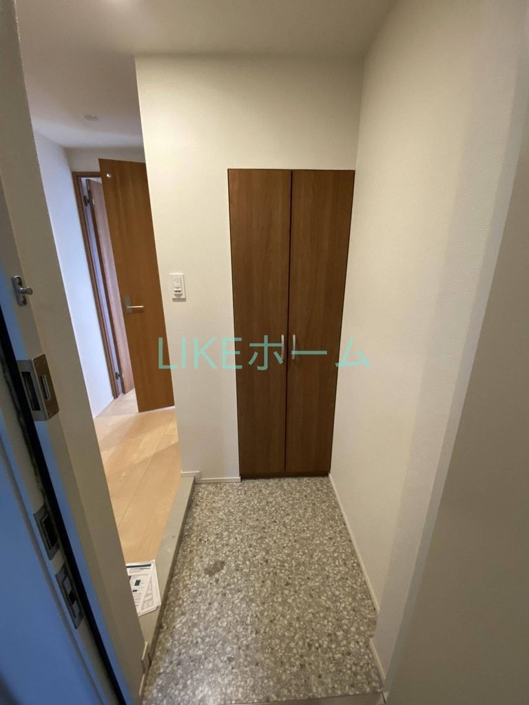 玄関　設備