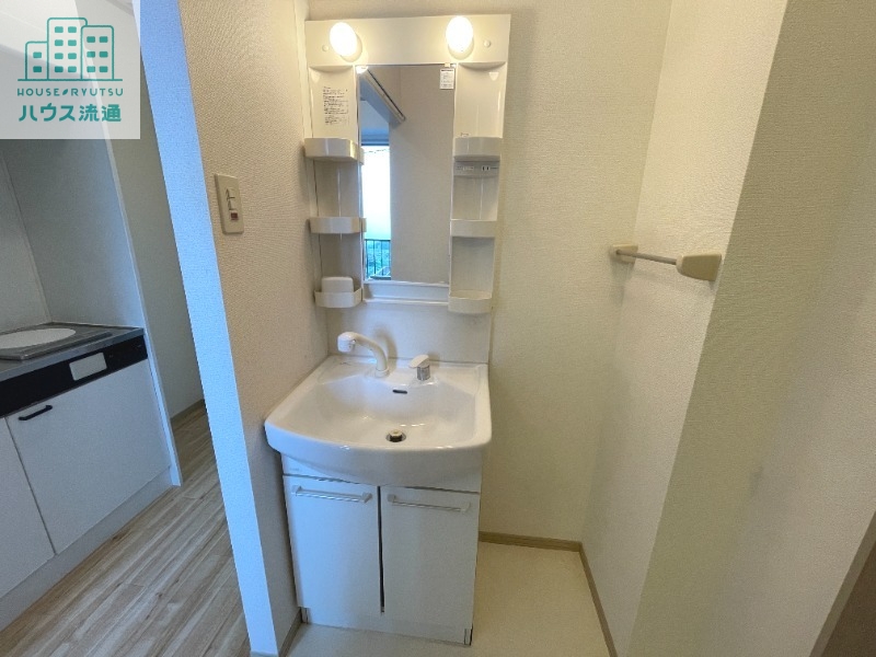 洗面設備　※写真は別号室です。