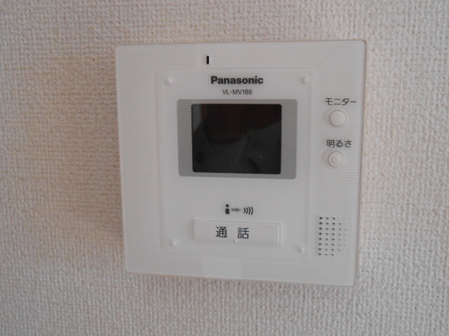 セキュリティ　カラーＴＶモニター付インターホン完備