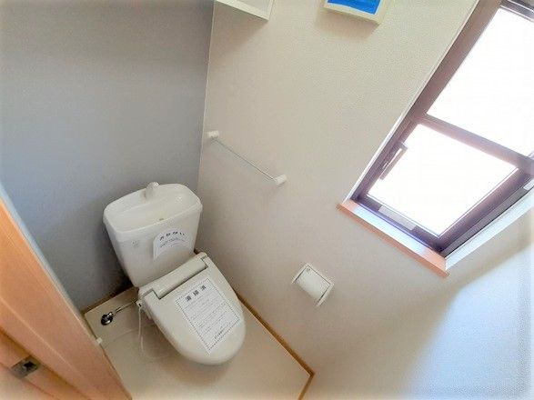 ヴィラ・弥生桜 C棟のトイレ写真