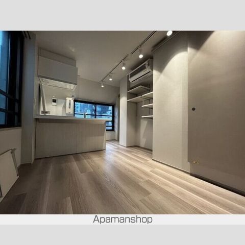 アピチェ南千住B棟の居間写真
