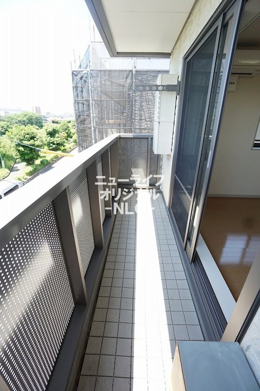 バルコニー　前面を遮る建物がなく開放的で日当たりも良好です☆
