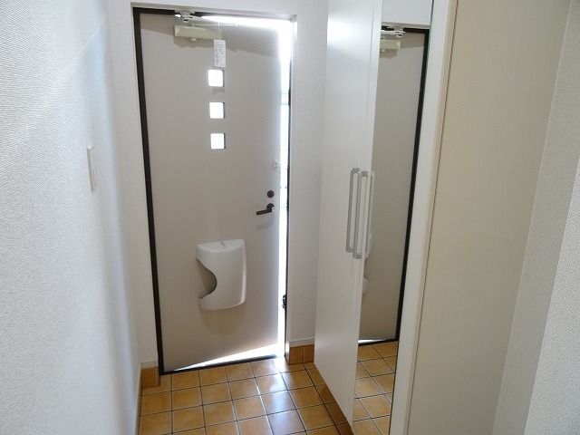 サーク アムールの玄関写真