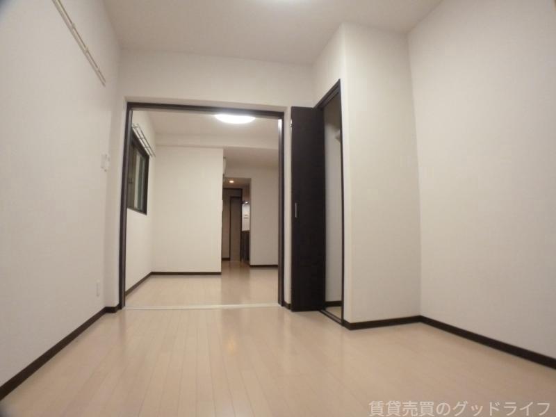 RIES・H・SUEGAの居間写真