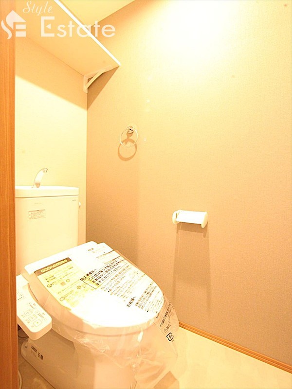 近鉄名古屋線 烏森駅 徒歩5分 3階建 築2年のトイレ写真