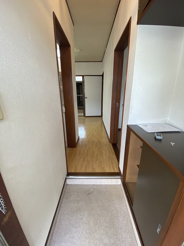 玄関　他部屋写真参考