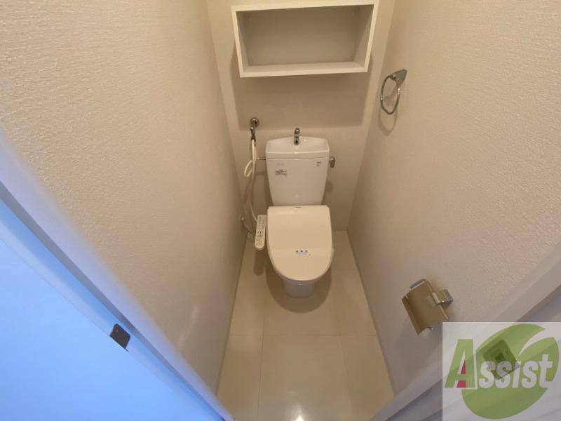 トイレ　こちらはトイレです。清潔感があり、安心して使用できます。